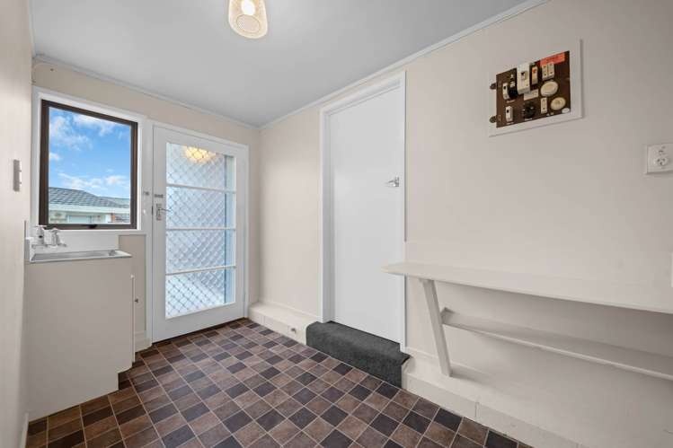 17 Faith Bullock Place New Lynn_11