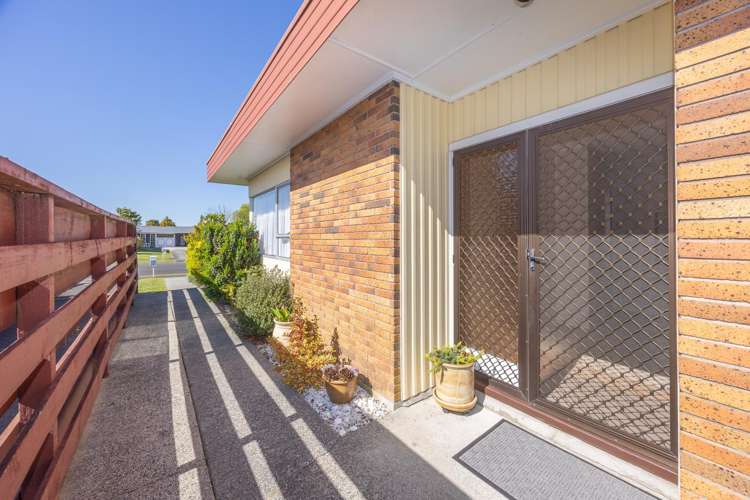 3 Sandringham Road Enderley_23