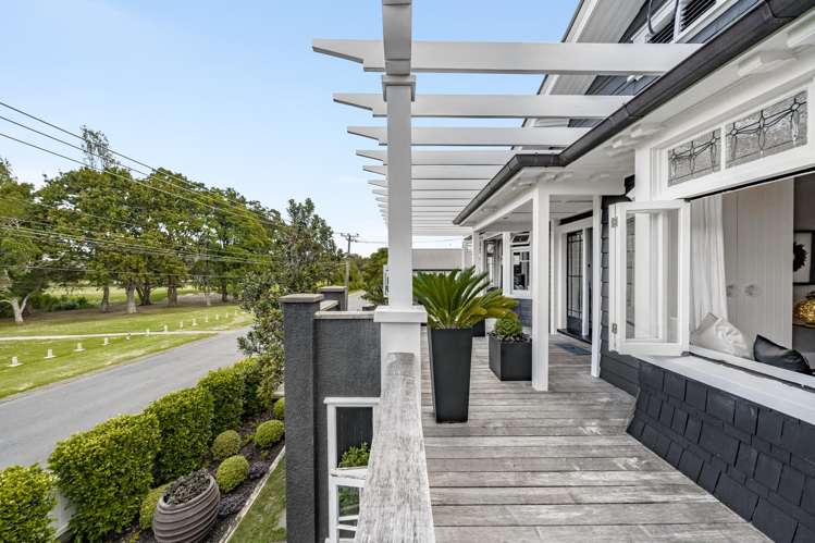 20 Seabreeze Road Narrow Neck_19