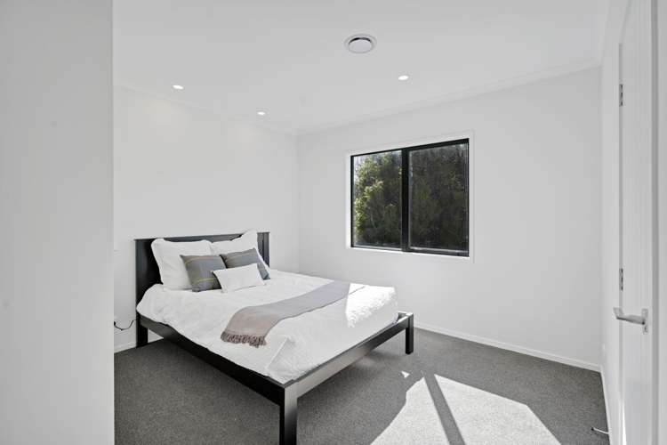 8 Horoeka Street Inglewood_11