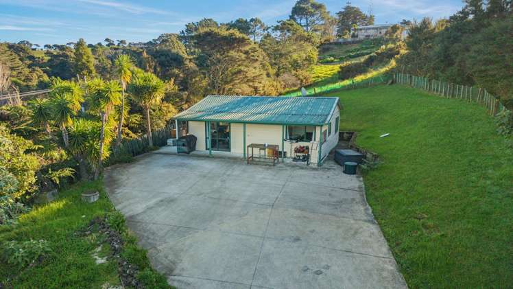 23 Waitakere Road Waitakere_23