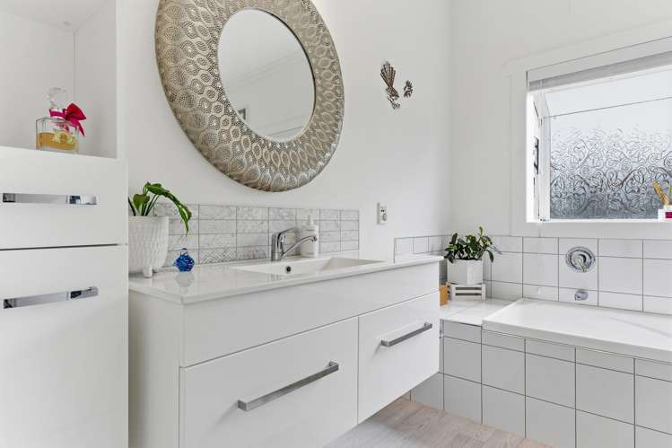 5 Oregon Crescent Glenview_6