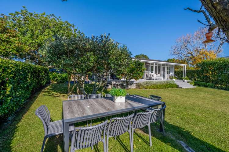 41 Seymour Road Mellons Bay_11