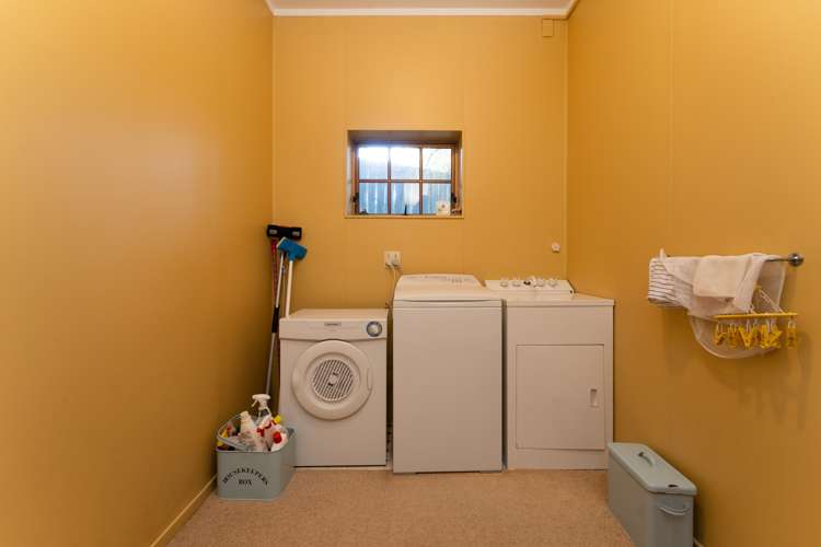 27 Selkirk Street Roslyn_29