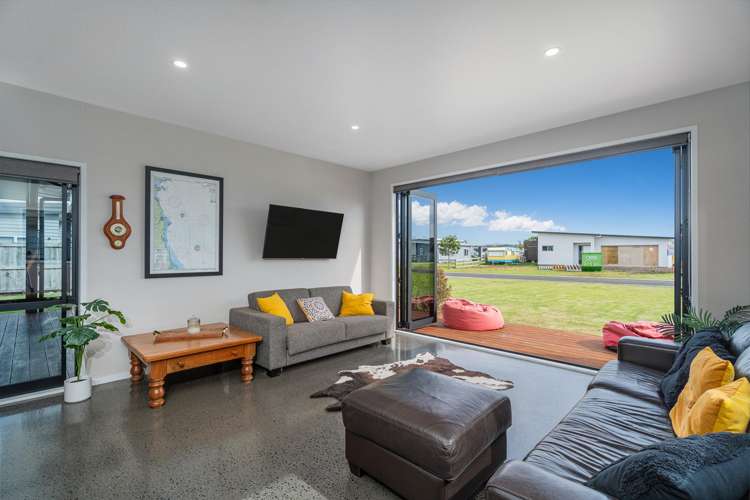 5 Navigation Drive Cooks Beach_3