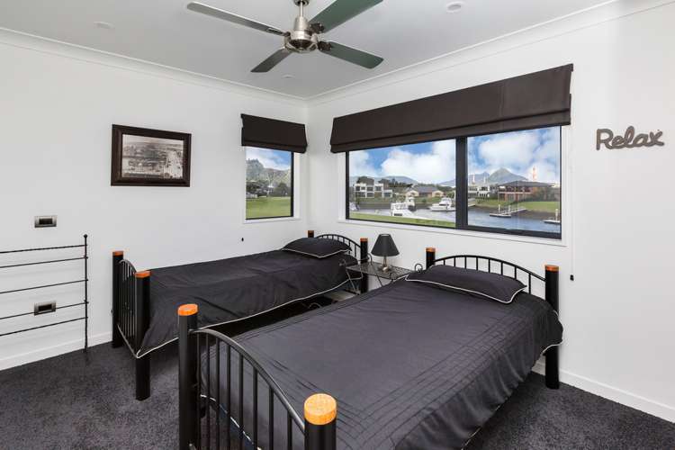 20 Finch Street One Tree Point_19