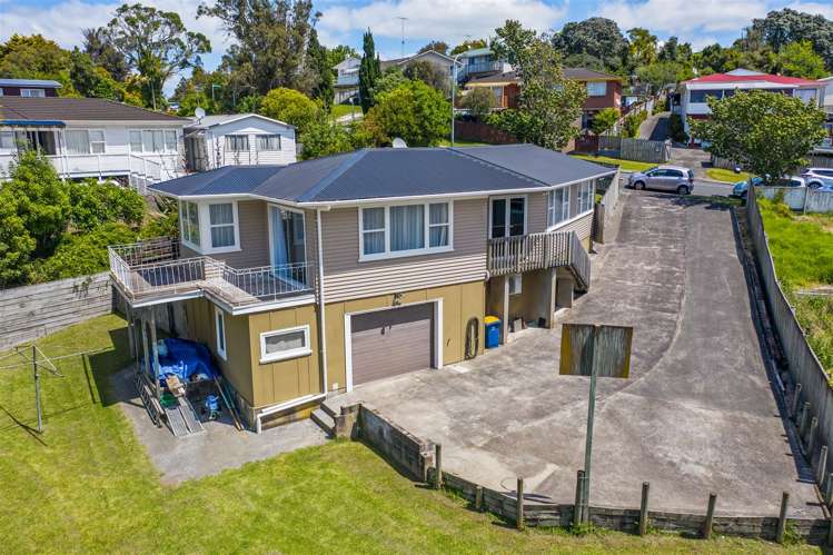 15 Totaravale Drive Totara Vale_2