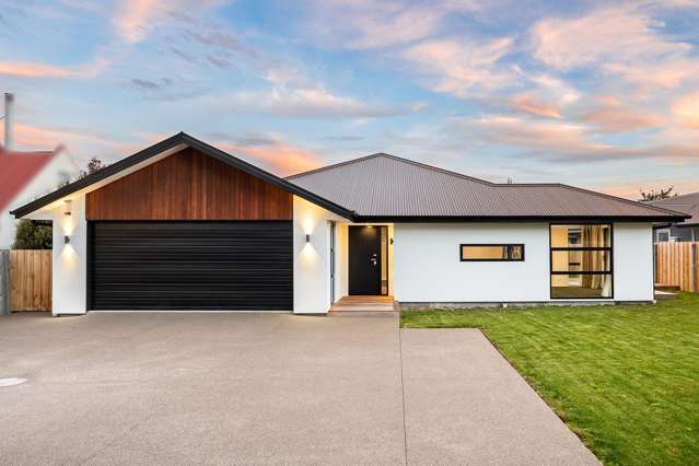 Near NEW - Make An Offer - Make It Yours