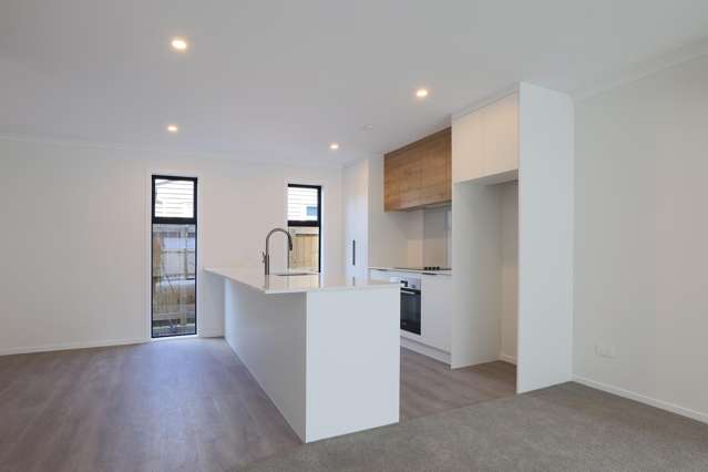 994-996 Taita Drive Taitā_1