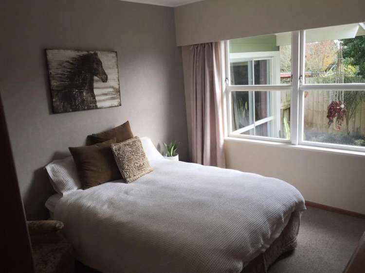 22a Forth Crescent Glenview_7