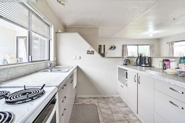 2/708 Terrace Road_2