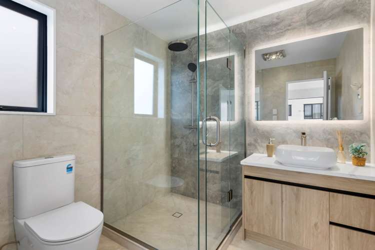 12 Mill Hill Close Flat Bush_34