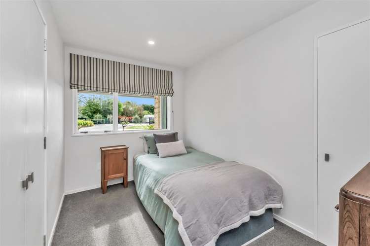 64A Allin Drive Waikuku Beach_21