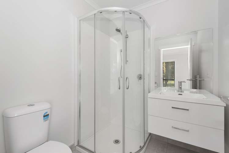 1/183 Knighton Road Hillcrest_6