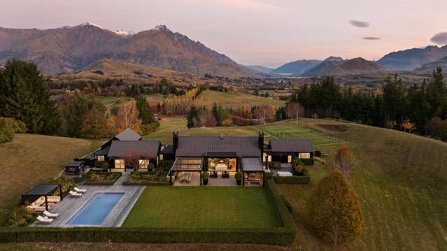 Ridgeline trophy residence