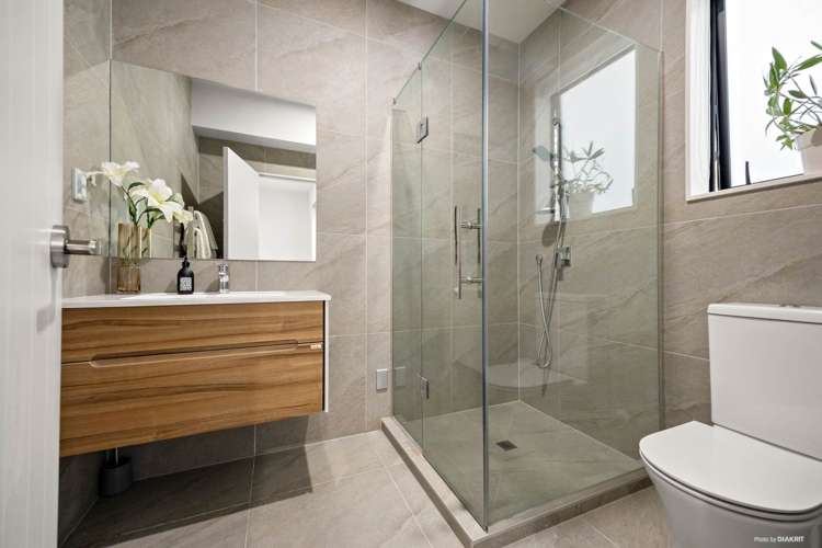 5 Christella Street Flat Bush_19