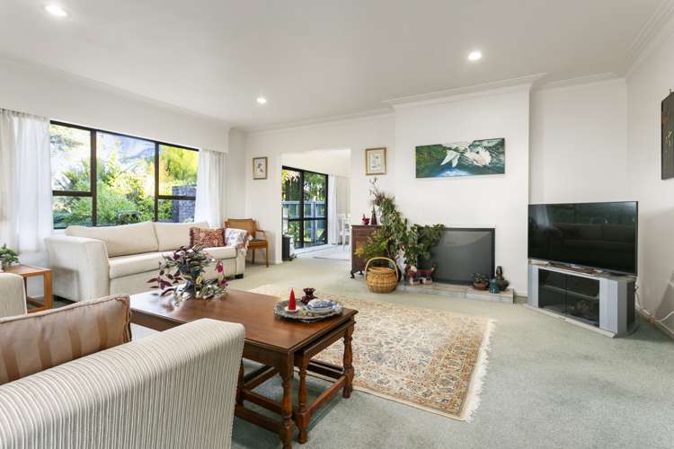 17 Atarua Gardens Waiatarua_5