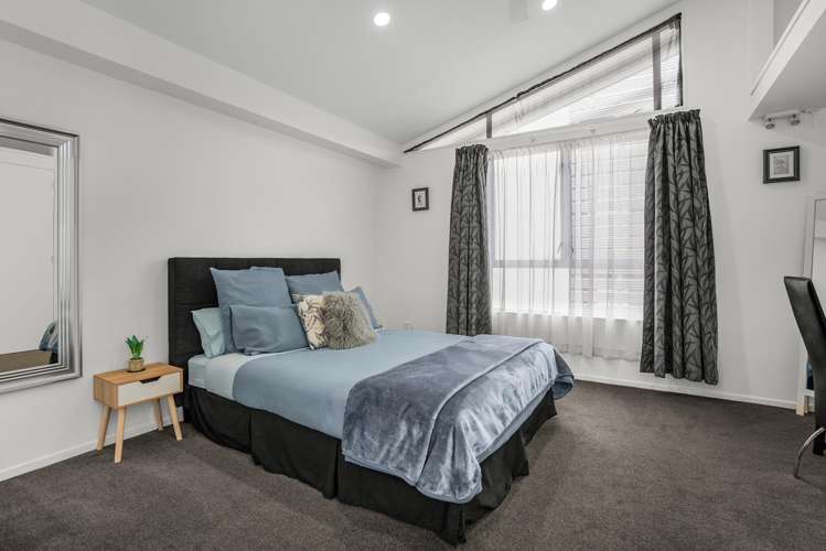 10/24 Hanson Street Mount Cook_16