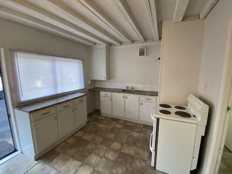 192E River Road 1055_2