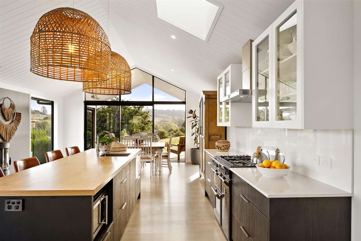 1056 Peak Road_5