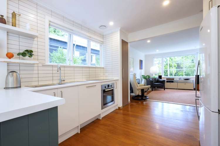 121 Woodlands Park Road Titirangi_10