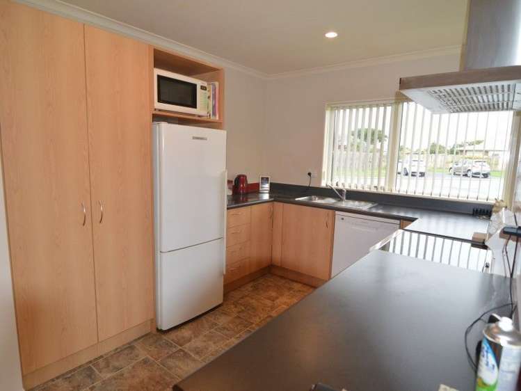 52/55 Armstrong Avenue Carterton_1