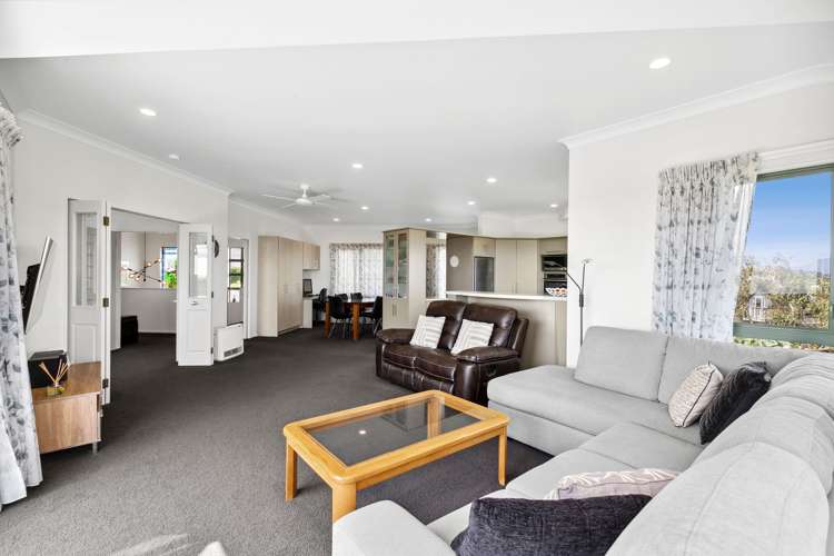 16a Burns Street Westown_7