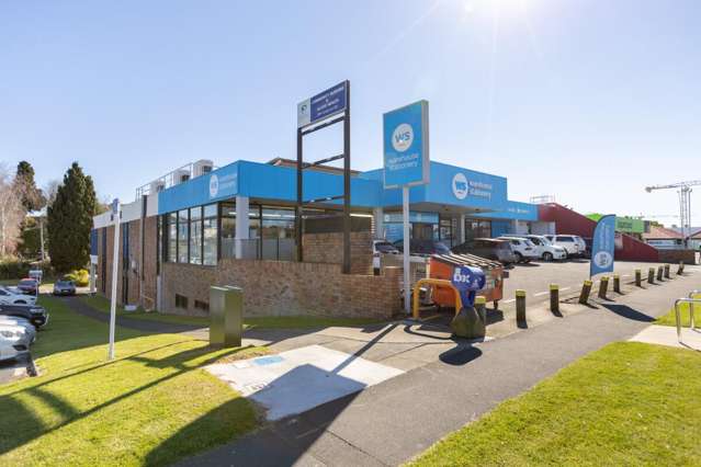 Tenancy 2, 399 Cameron Road Tauranga_1