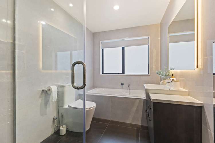 6 Koromeke Street Flat Bush_16