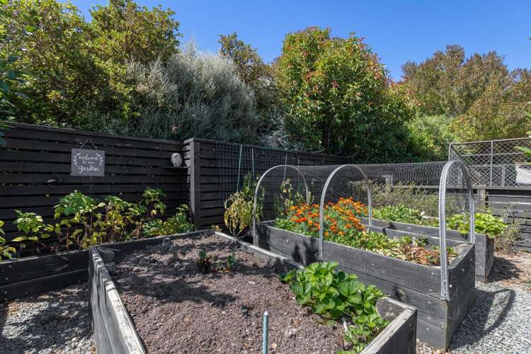 56 Fairbourne Drive Fairhall_21