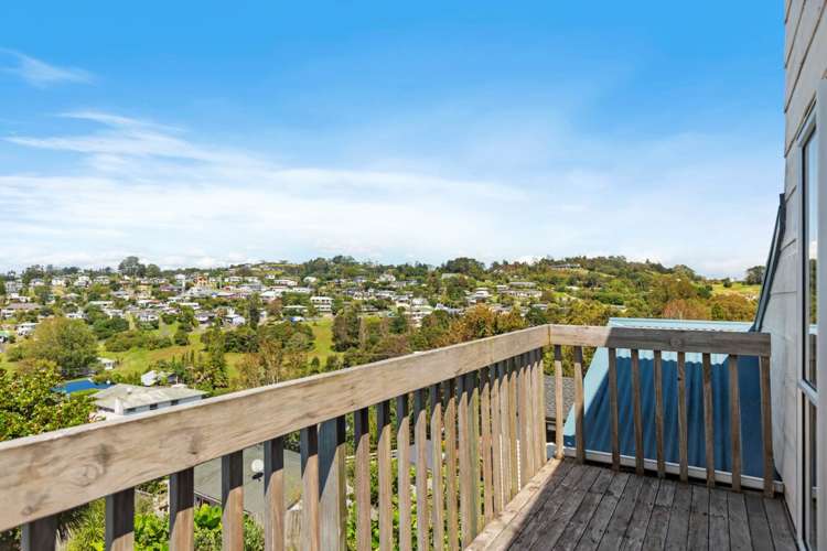 8 Wiriana Place Stanmore Bay_18