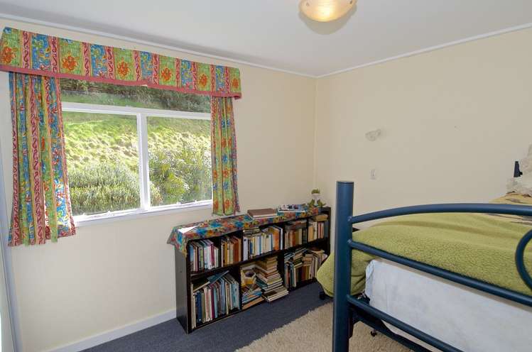 31 Tui Terrace Waipori Falls_15