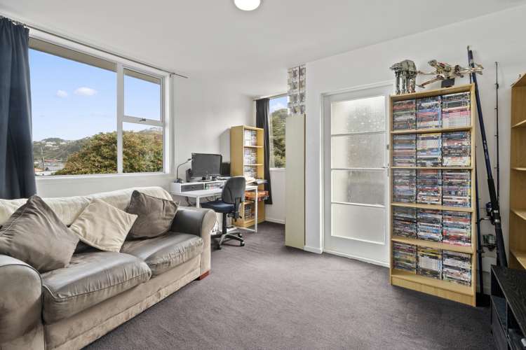 6/127 Queens Drive Lyall Bay_1