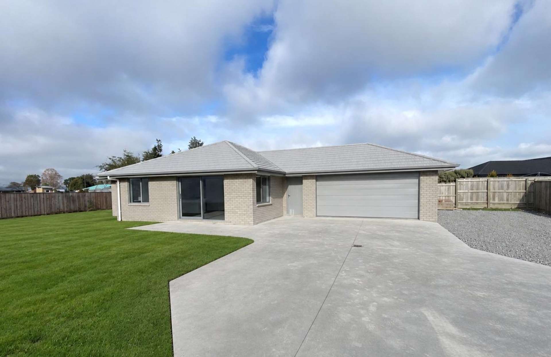 C/243 High Street Masterton_0