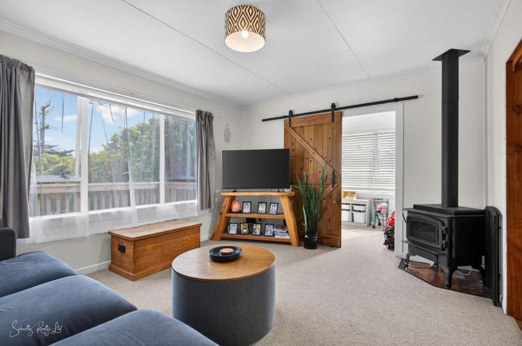 20 View Street Maungaturoto_11