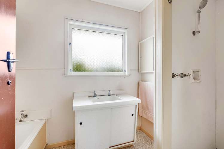 65 May Street Hamilton East_8