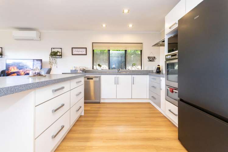 29 Johnstone Drive Fitzherbert_8