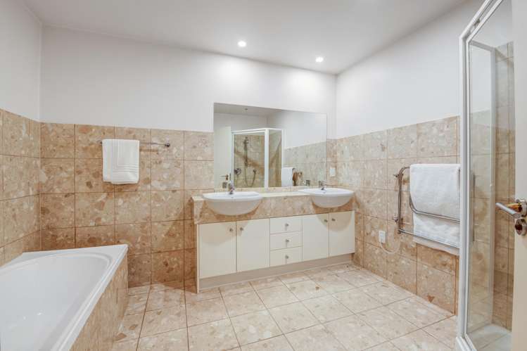5B/175 Hurstmere Road Takapuna_20