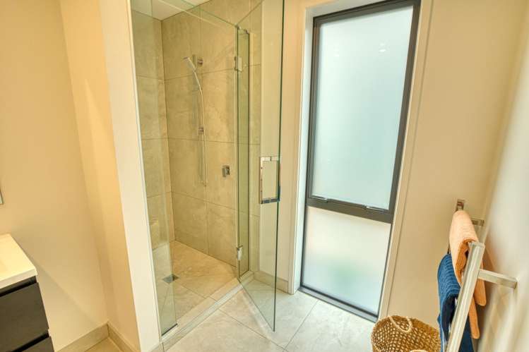 61 Ashley Drive Paroa_21