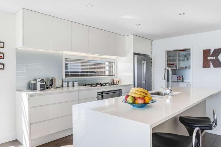 8 The Parade Bucklands Beach_38