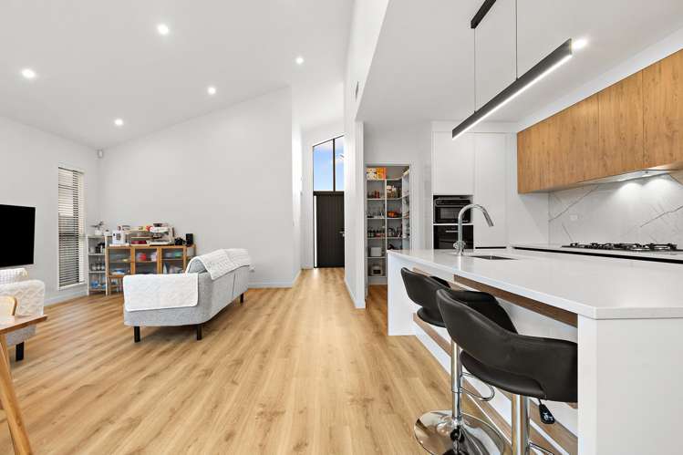 79 Waiwai Drive Wainui_8