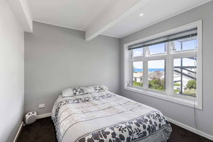 68 Queens Drive Lyall Bay_11