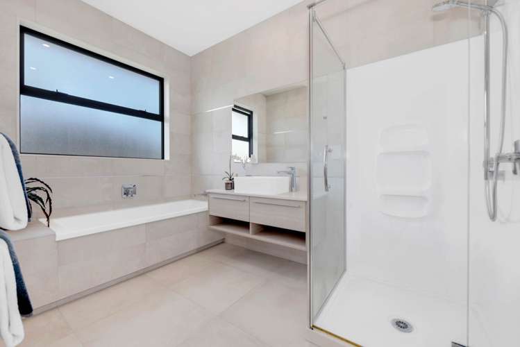 17 Doidge Street Beachlands_24