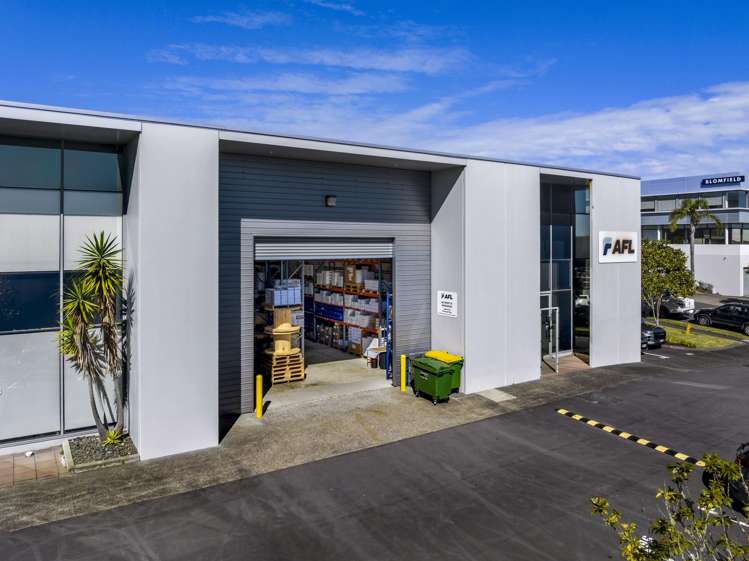 8/11 Orbit Drive Albany_3