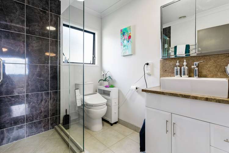 65b Uxbridge Road Mellons Bay_11