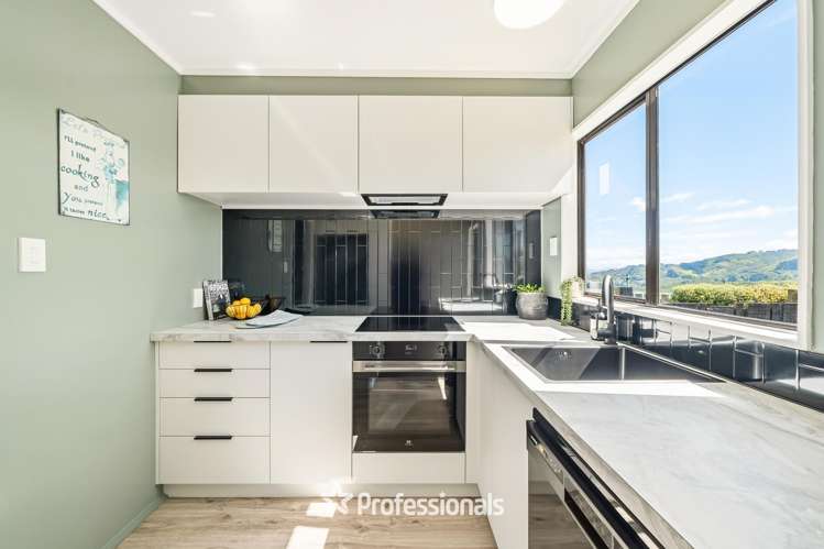 25a Outram Grove Kelson_6