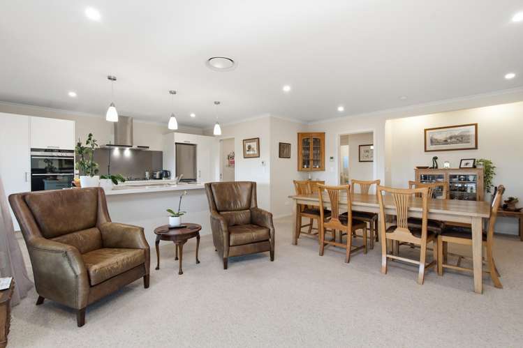 111 Southfield Drive Lincoln_4