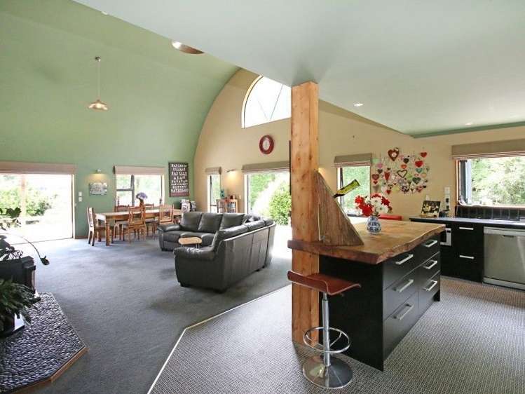 127 Kahuterawa Road Linton_15