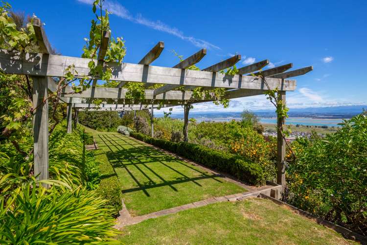 332 Princes Drive Britannia Heights_34