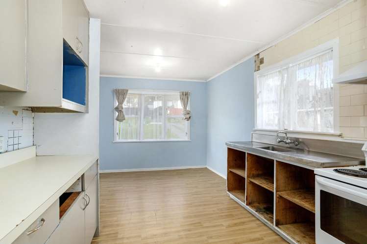 50 Coast Road Wainuiomata_13